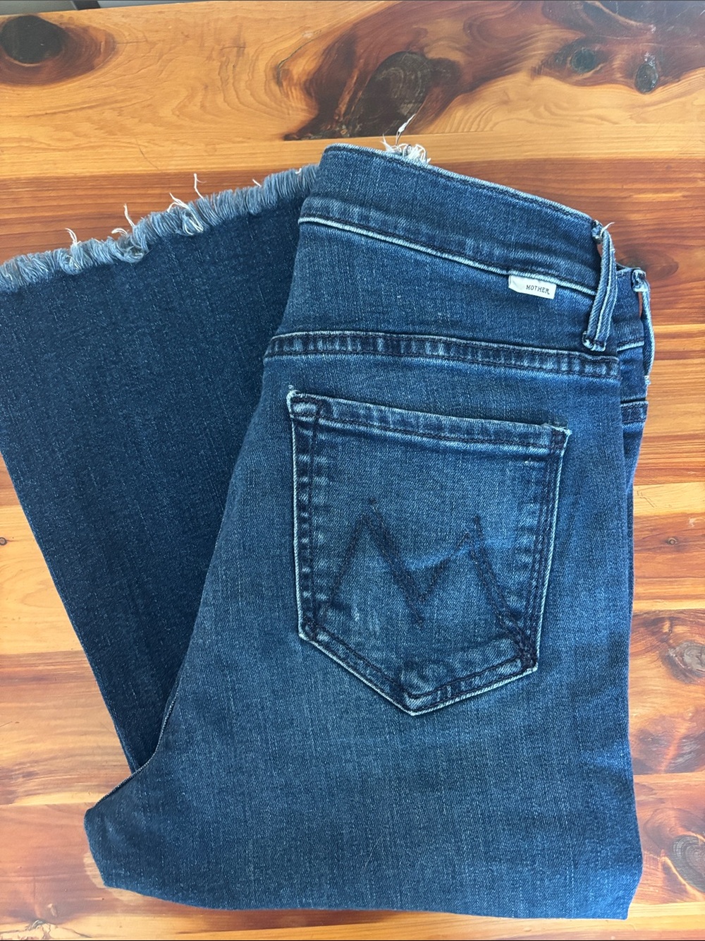 MORHER Frayed Hem Women's Jeans